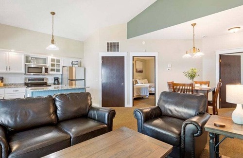 Nisswa Condo | Waterfront Condo on Gull Lake, Boat Rentals