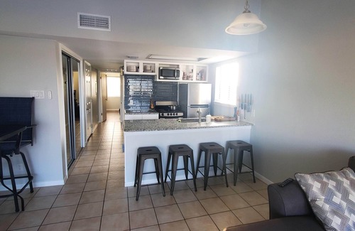 Corpus Christi Condo | Waterfront condo with incredible sunset view and fishing from the pier.