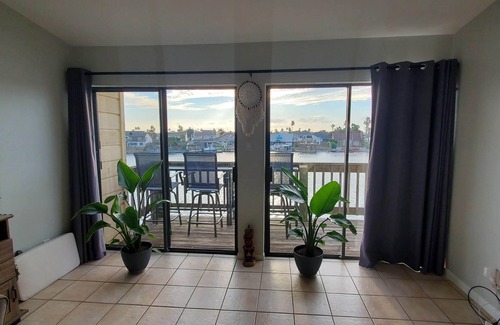 Corpus Christi Condo | Waterfront condo with incredible sunset view and fishing from the pier.
