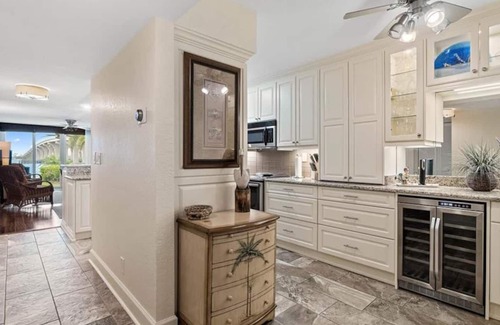 St. Petersburg Condo | Waterfront Condo on the Beautiful Isla Del Sol