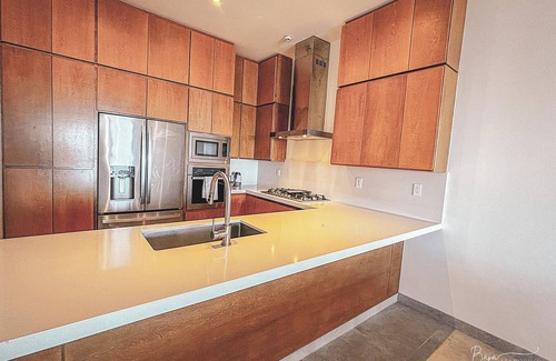 Cerritos Condo | Waterfront Condo with Gorgeous Sunset Ocean Views