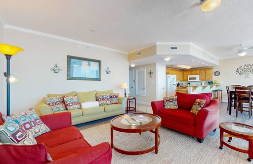 Gulf Shores Condo | Waterfront condo with pool, piers & breathtaking balcony views