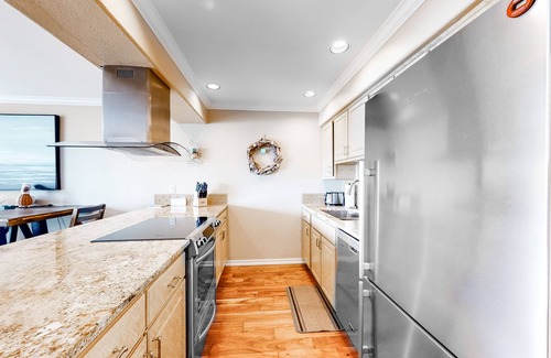 Lincoln City Condo | Waterfront Corner Condo with Fireplace and Ocean Views - Close to Beach & Bay