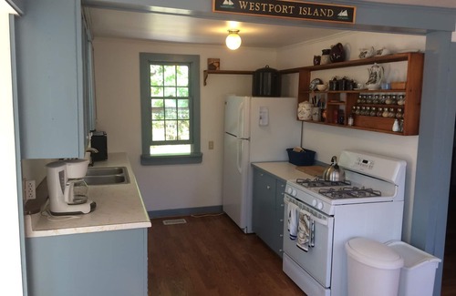 Westport Cottage | WATERFRONT COTTAGE on 53 acre private preserve, pet friendly