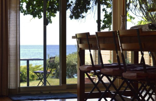 Wellington Cottage | Waterfront cottage in the heart of Wellington