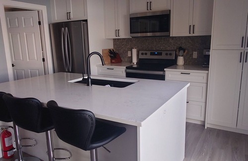 Arden Cottage | Waterfront Cottage | 3 bedroom | 1 bath | sleeps 6 people with Gourmet Kitchen