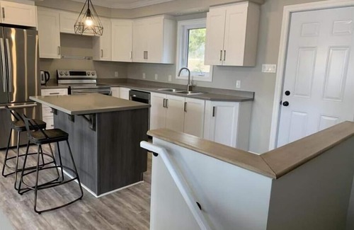 Greater Madawaska Cottage | Waterfront Cottage and Sauna on Beautiful Black Donald Lake