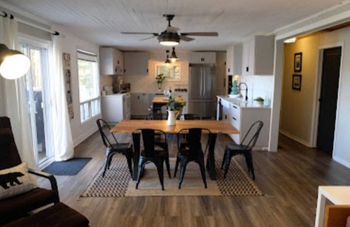 Bracebridge Cottage | Waterfront Cottage