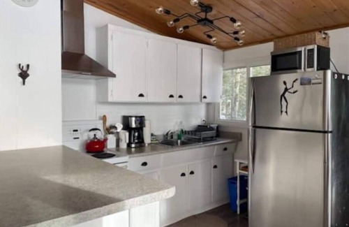 Gravenhurst Cottage | Waterfront cottage @ Muskoka Pines kayaks/fireplace/bbq/firepit