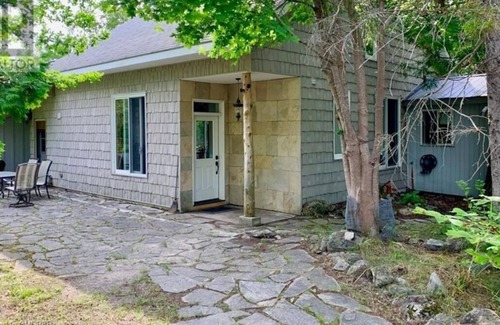 Lion's Head Cottage | (Waterfront Cottage)Just 25 Minute to Tobermory(Waterfront Cottage)