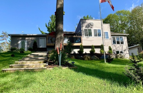 Parry Sound Cottage | Waterfront cottage with great view
