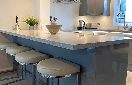 East Cowes Cottage | Waterfront Cottage Fantastic Sea & River Medina Views From All Aspects
