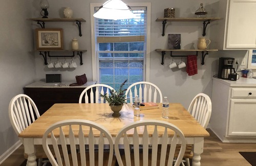 Manning House | Waterfront Cottage Hideaway!