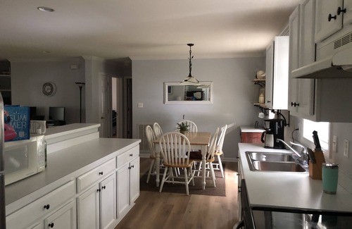 Manning House | Waterfront Cottage Hideaway!