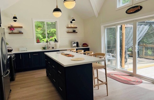 Muskoka Lakes Cottage | Waterfront cottage in Muskoka