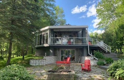 Washago House | Waterfront Cottage in Muskoka