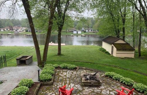 Washago House | Waterfront Cottage in Muskoka