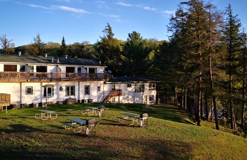 Seguin Cottage | Waterfront Cottage near Muskoka - Superior 3 bedroom Cottage with Private Dock