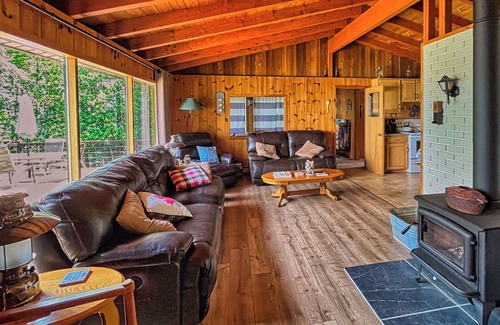 Unorganized Centre Parry Sound Cottage | Waterfront cottage on 1.3 acres, great fishing, boating & hiking on Restoule!
