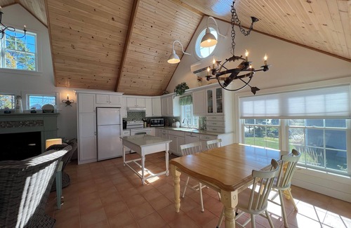 Bailey Island Cottage | Waterfront cottage situated at the mouth of Mackerel Cove. Amazing sunset views!