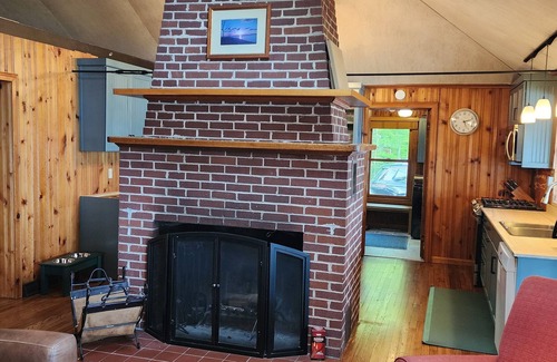 Suttons Bay Cottage | Waterfront Cottage - Up North Perfection Awaits.