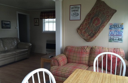 Cape Vincent House | Waterfront Cottage on Millens Bay