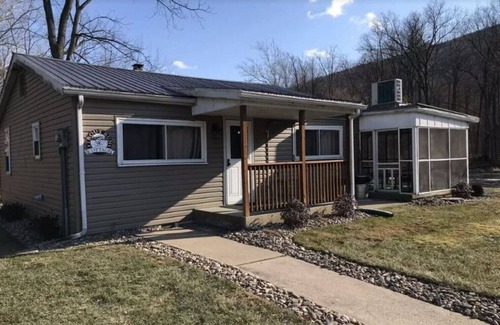 Swengel Cottage | Waterfront cottage on corner lot w/hot tub, & fire pit. Pet friendly.