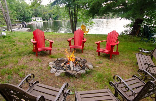 St. Charles Cottage | Waterfront cottage with an incredibly scenic view