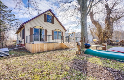 Coldwater Cottage | Waterfront Cottage w/Dock on Dragon Lake!