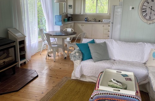 Waupoos Cottage | Waterfront Cozy Cottage heart of Waupoos Prince Edward County