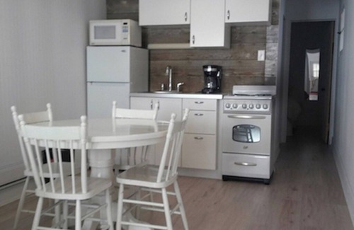 Sauble Beach Cottage | Waterfront, cozy, clean one bedroom, newly renovated cottage