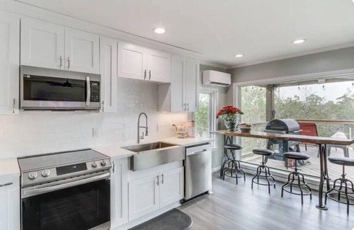Shoreline Park House | Waterfront Cozy Unit Bay St Louis/kayaks &dock