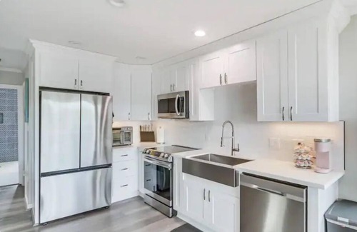 Shoreline Park House | Waterfront Cozy Unit Bay St Louis/kayaks &dock
