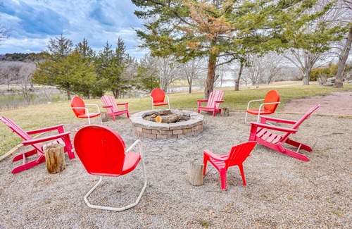 Crofton Cabin | Waterfront Crofton Cabin - Boat Dock & Fire Pit!