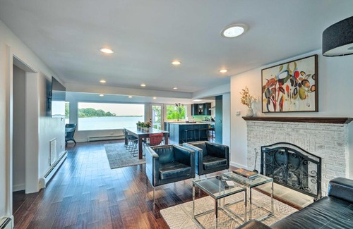 Deale Beach House | Waterfront Deale Home with Hot Tub and Bay Access