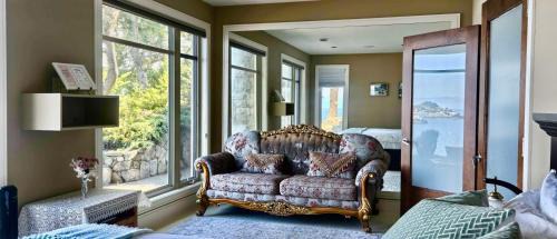 Regional District of Nanaimo House | Waterfront deluxe private room
