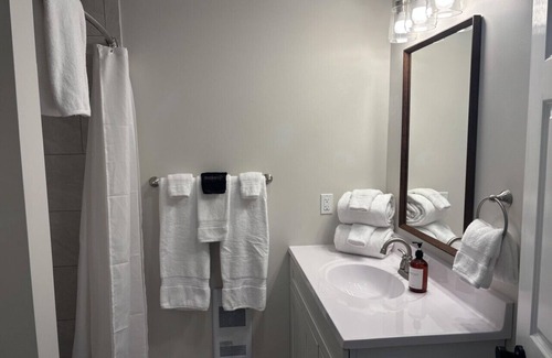 Greenville Junction Hotel | Waterfront-Direct ATV Access-Mountain View