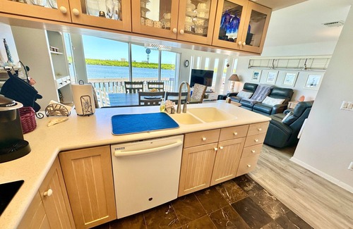 Hutchinson Island South House | Waterfront, Dock, Beach Access 2Bed 3 Bath home in the beautiful Nettles Island, (N373)