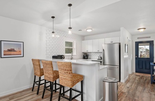 Colington Harbour House | Waterfront dog-friendly with private boat dock, community pool & tennis courts