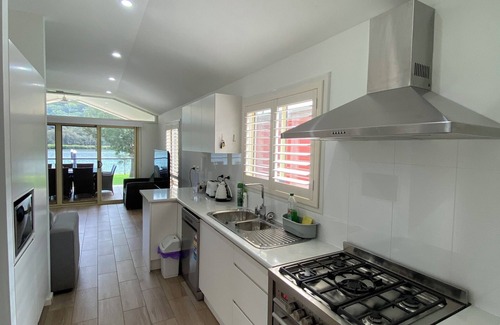 Wisemans Ferry Cabin | Waterfront Double-Cabin Family Retreat