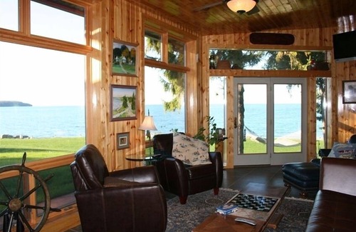 Gills Rock Cottage | Waterfront Dream Cottage With A Million Dollar View, HARBOR Unit