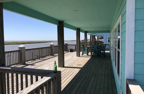 Cedar Lane House | Waterfront dream house on the inter-coastal