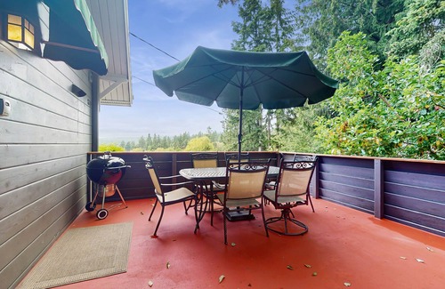 Indianola House | Waterfront Escape with Mountain Views, Loft & Coastal Charm