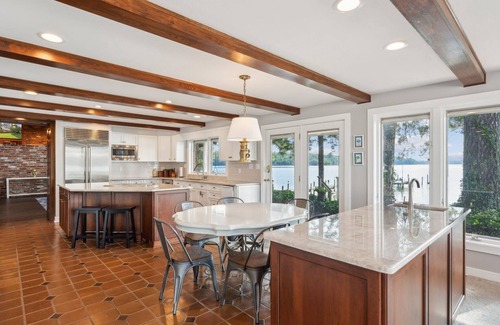 Fredericksburg House | Waterfront Estate with Pool on Potomac River
