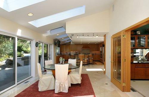 St. James House | WATERFRONT ESTATE. 60 Minutes from NYC and HAMPTONS