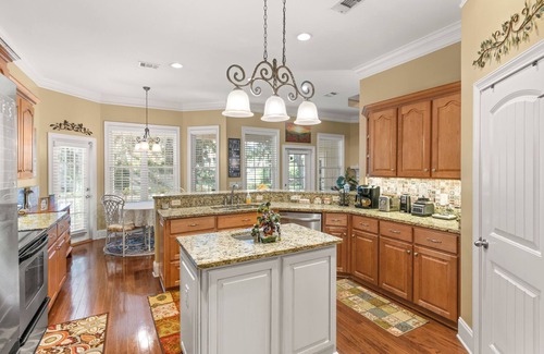 Brunswick House | Waterfront Executive Home