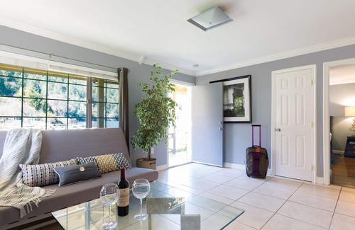 Upper Lake Cabin | Waterfront Executive Suite - The Lodge At Blue Lakes