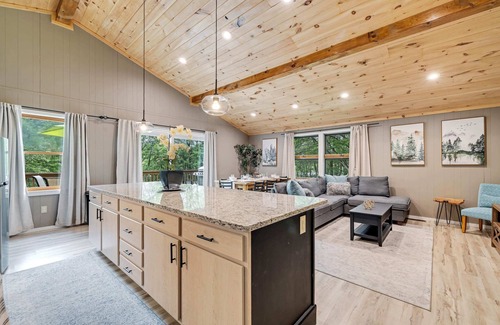 Albrightsville House | Waterfront Family Escape w/Hot Tub and Game Room
