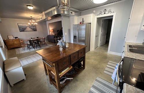 Bremen Cottage | Waterfront Family Cottage on Smith Lake