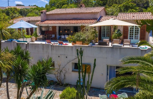 Isolella Villa | Waterfront family home on a sandy beach